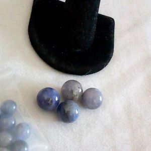 18 natural tanzanite beads from Tanzania